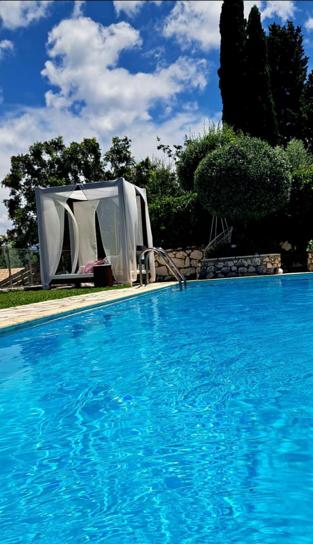Luxury Villa Athina Nikiana Bagian luar foto